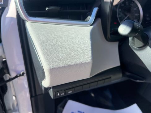 Certified 2022 Toyota Corolla LE image 25