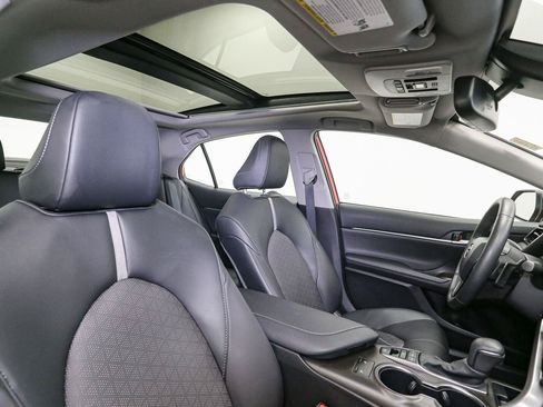 Used 2023 Toyota Camry XSE w/ Cold Weather Package FWD image 17