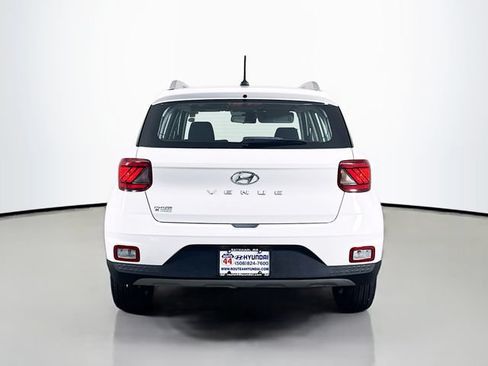 Used 2023 Hyundai Venue SEL w/ Cargo Package FWD image 7