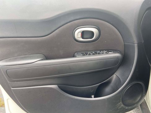 Used 2016 Kia Soul FWD image 14