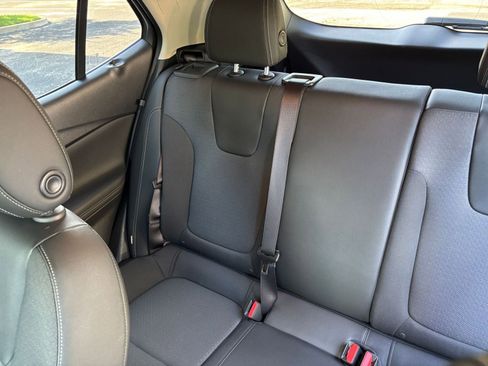 Used 2025 Buick Encore GX Preferred FWD image 34