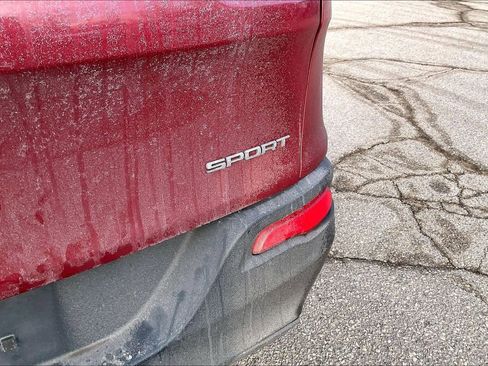 Used 2016 Jeep Cherokee Sport w/ Cold Weather Group image 6