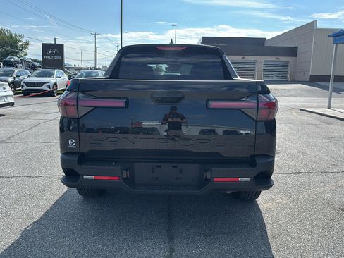 Certified 2025 Hyundai Santa Cruz SE AWD/4WD image 4