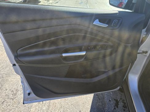 Used 2017 Ford Escape SE image 15