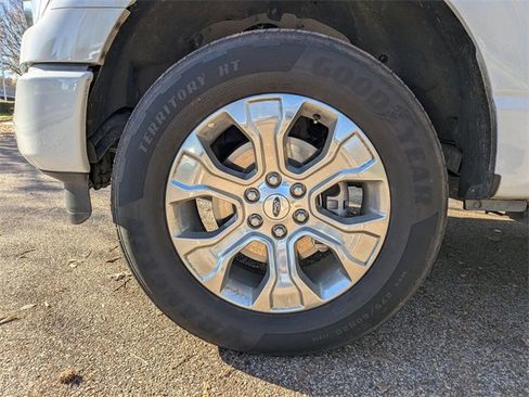 Used 2023 Ford F150 Platinum image 10