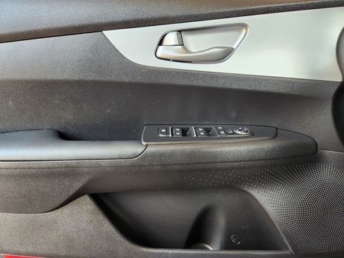 Used 2023 Kia Forte LX image 23