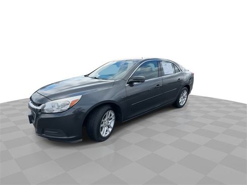 Certified 2015 Chevrolet Malibu LT w/ Power Convenience Package image 4
