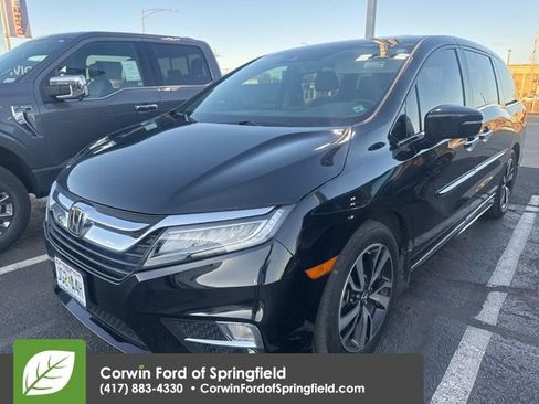 Used 2018 Honda Odyssey Elite image 3