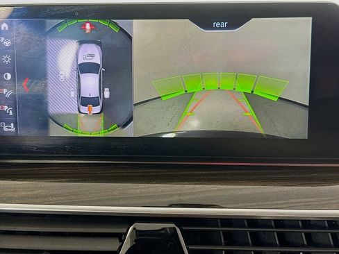 Used 2017 BMW 540i RWD image 18
