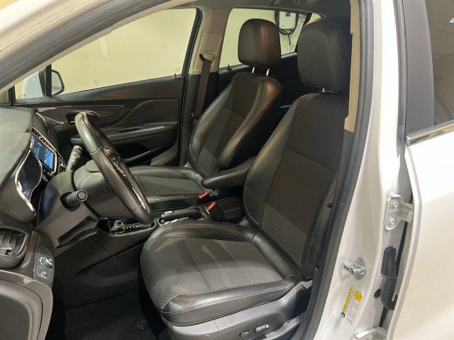 Used 2020 Buick Encore Preferred FWD image 18
