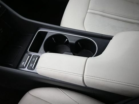 Used 2025 Hyundai Sonata SEL FWD image 32