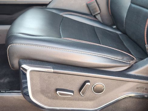 Used 2023 Ford F150 Lariat w/ Equipment Group 502A High image 26