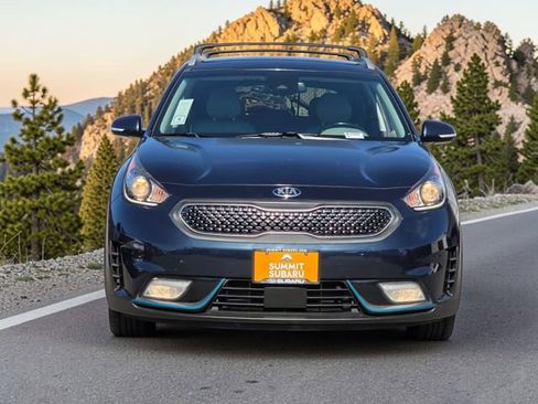 Used 2018 Kia Niro EX image 3