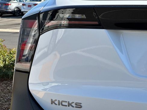 New 2026 Nissan Kicks SV w/ SV Premium Package AWD/4WD image 32