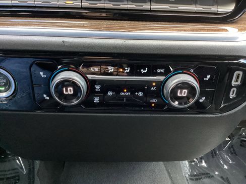 Used 2023 Chevrolet Silverado 1500 RST AWD/4WD image 23
