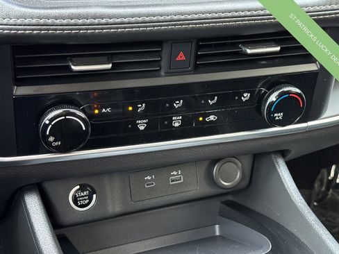 Used 2023 Nissan Rogue S image 21