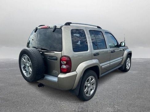 Used 2006 Jeep Liberty Limited AWD/4WD image 8