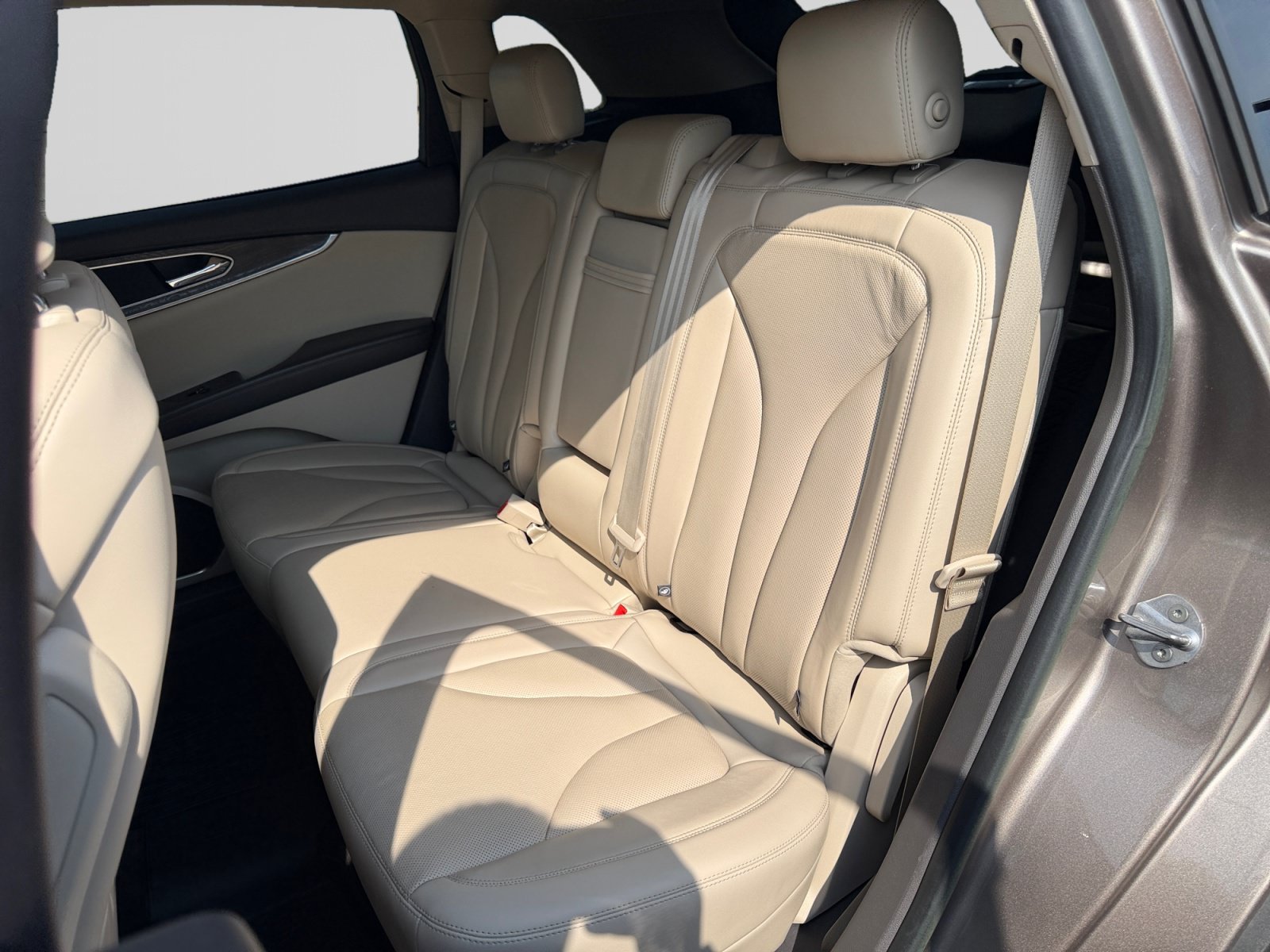 Used 2019 Lincoln Nautilus Reserve FWD image 13