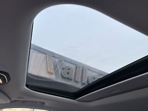 Used 2024 Jeep Grand Cherokee Laredo X image 4