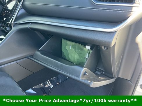 Certified 2024 Jeep Grand Cherokee Altitude image 28