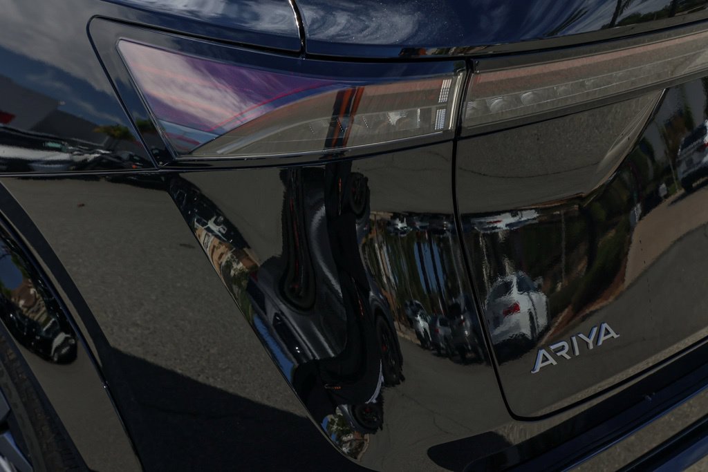 Used 2024 Nissan Ariya AWD image 8