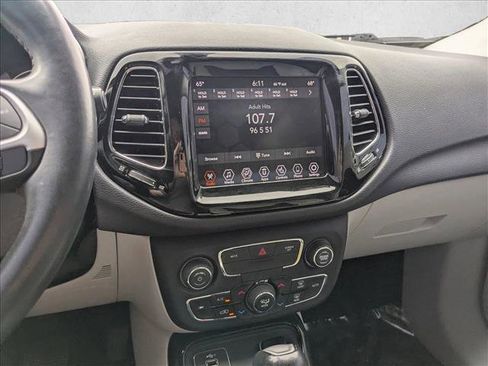 Used 2019 Jeep Compass Limited image 13