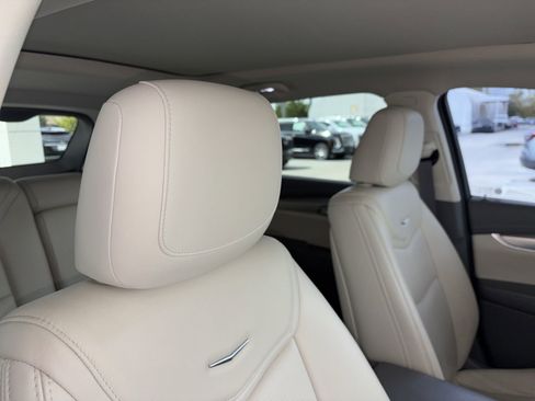 Used 2019 Cadillac XT5 Luxury image 10