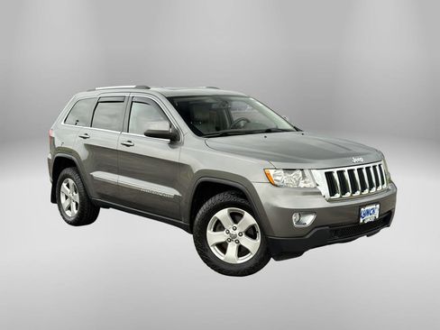 Used 2011 Jeep Grand Cherokee Laredo AWD/4WD image 5
