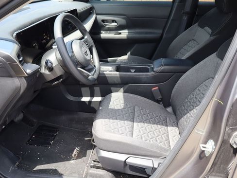Used 2025 Nissan Kicks SV w/ Charging Package AWD/4WD image 15