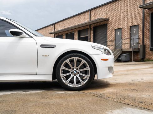 Used 2008 BMW M5 RWD image 11
