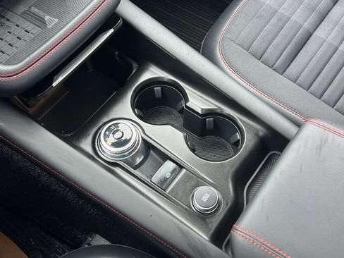 Used 2025 Ford Explorer ST-Line w/ Premium Package image 22