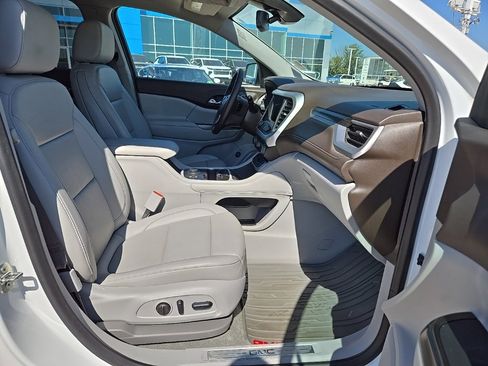 Used 2023 GMC Acadia SLT w/ Preferred Package image 43