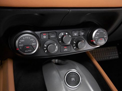 Used 2016 Ferrari California T RWD image 35