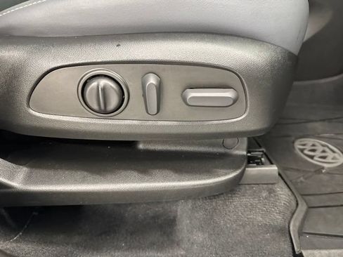Used 2023 Buick Enclave Essence w/ Experience Buick Package AWD/4WD image 28