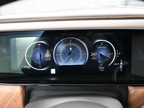 New 2026 Rolls-Royce Cullinan AWD/4WD image 18