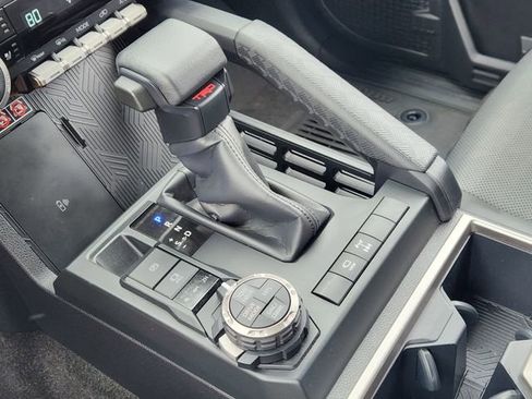 Certified 2025 Toyota 4Runner TRD Off-Road Premium image 15