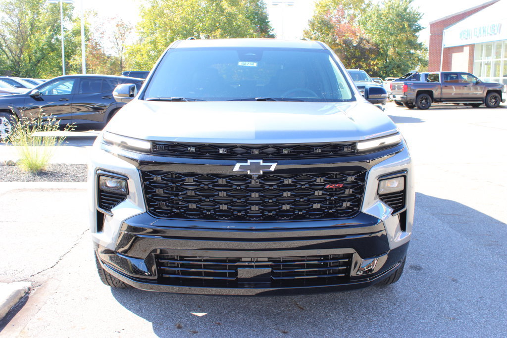 New 2027 Chevrolet Traverse RS w/ LPO, Floor Liner Package AWD/4WD image 6