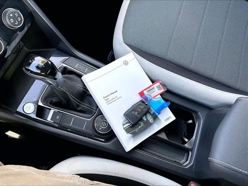 Used 2025 Volkswagen Taos S image 31