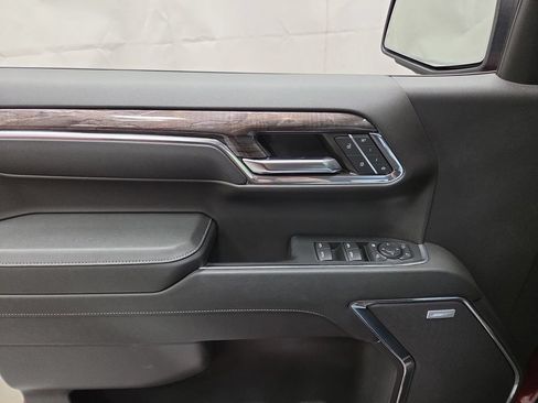 Certified 2023 Chevrolet Silverado 1500 LTZ w/ Technology Package AWD/4WD image 20