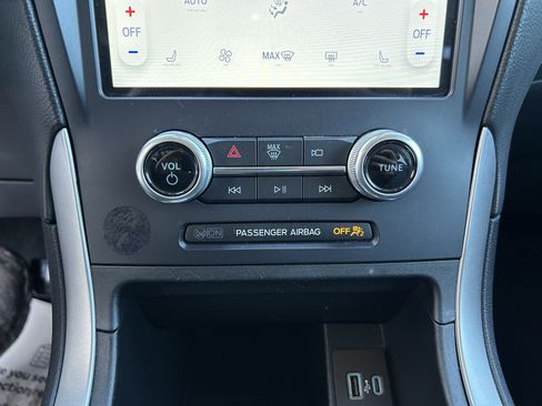 Used 2022 Ford Edge SEL image 27