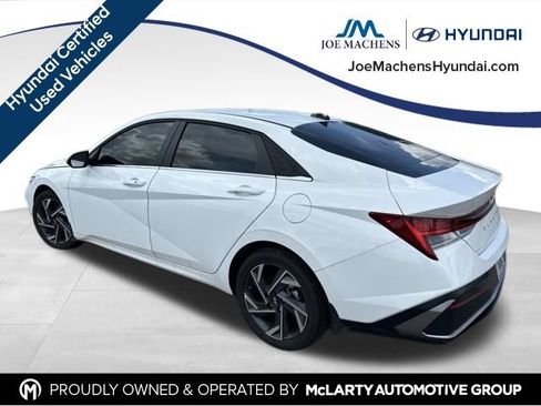 Used 2025 Hyundai Elantra SEL FWD image 8