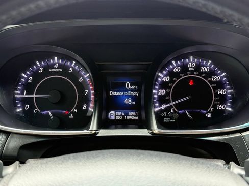 Used 2016 Toyota Avalon XLE Plus w/ Preferred Accessory Package FWD image 29