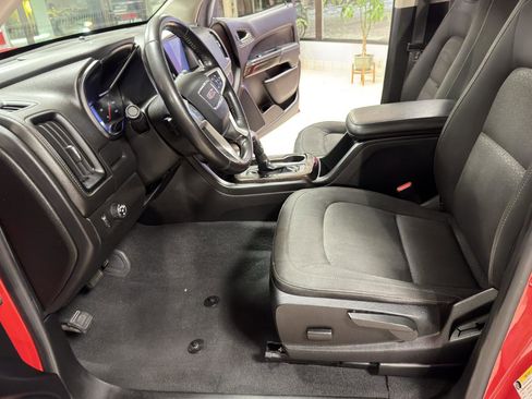 Used 2019 GMC Canyon SLE image 32