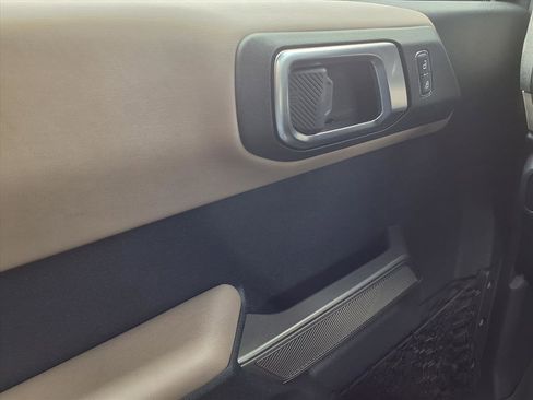 Used 2022 Ford Bronco Wildtrak image 21