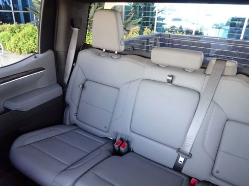 New 2026 GMC Sierra 1500 SLT AWD/4WD image 16