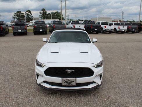 Used 2018 Ford Mustang Premium RWD image 7