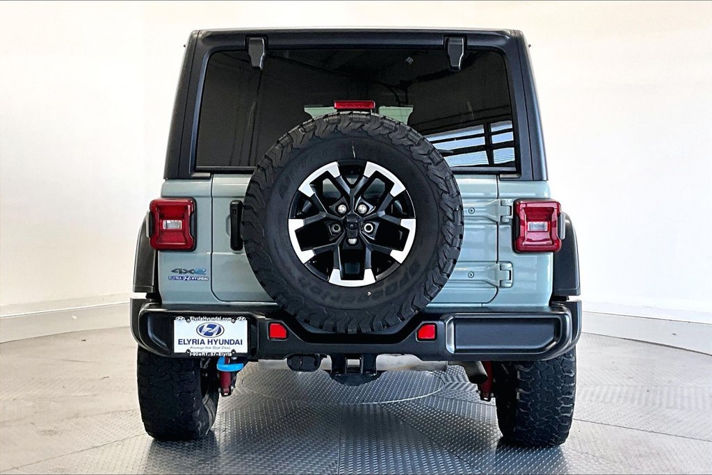 Used 2024 Jeep Wrangler Unlimited Rubicon 4xe AWD/4WD image 4
