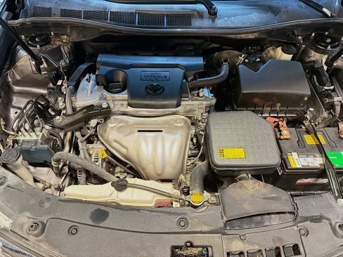 Used 2013 Toyota Camry XLE w/ Leather Pkg image 34