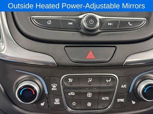 Used 2018 Chevrolet Equinox LT image 28