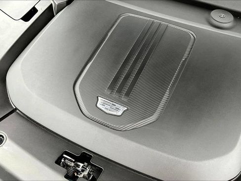 Certified 2024 Cadillac Lyriq Sport w/ LPO, Floor Liner Package AWD/4WD image 30